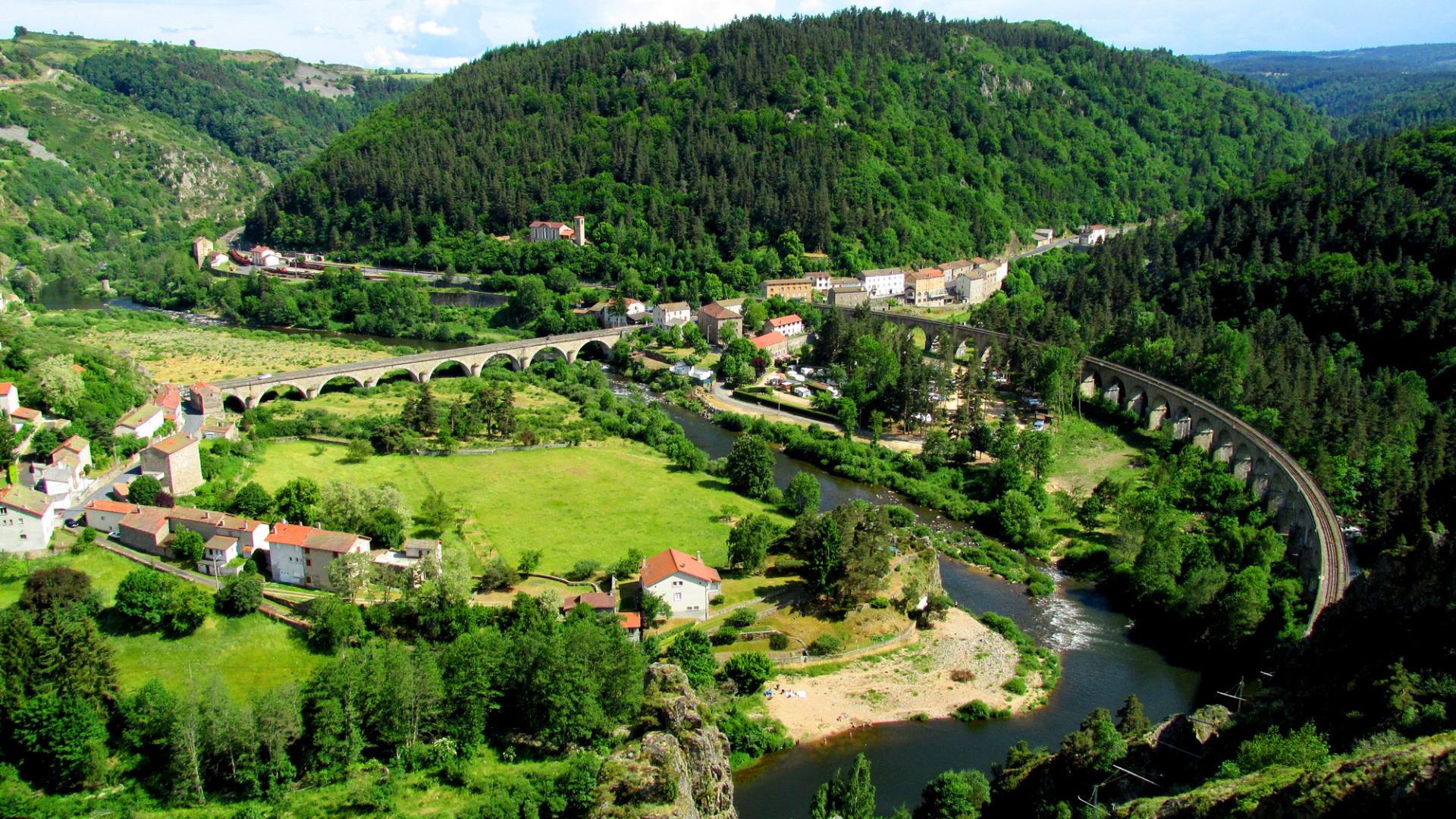 Camping Les Eaux Vives ** 48600 Chapeauroux Lozère